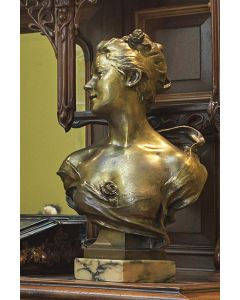 2027-FRANÇOIS - RAOUL LARCHE (París, 1860 - 1912) Busto con rosas" c. 1900 Escultura en bronce dorado. Sobre base en mármol. Medidas: 56x26x32 cm."