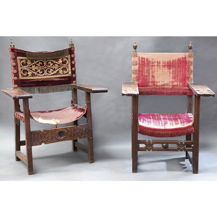 953Pareja de sillones fraileros antiguos. Algún deterioro. Fernando Durán