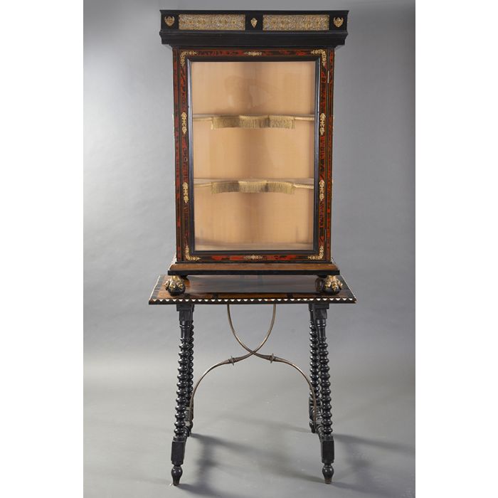 764-Exquisito mueble expositor trabajo ¿s. XVII? | Fernando