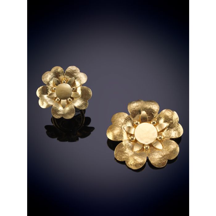 Previsión absceso Íncubo 1006-TOUS CONJUNTO FORMADO POR BROCHE Y SORTIJA FORMA DE FLOR EN PLATA DORADA. | Fernando Durán Previsión absceso Íncubo 1006-TOUS CONJUNTO FORMADO POR BROCHE Y SORTIJA FORMA DE FLOR EN PLATA DORADA. | Fernando Durán