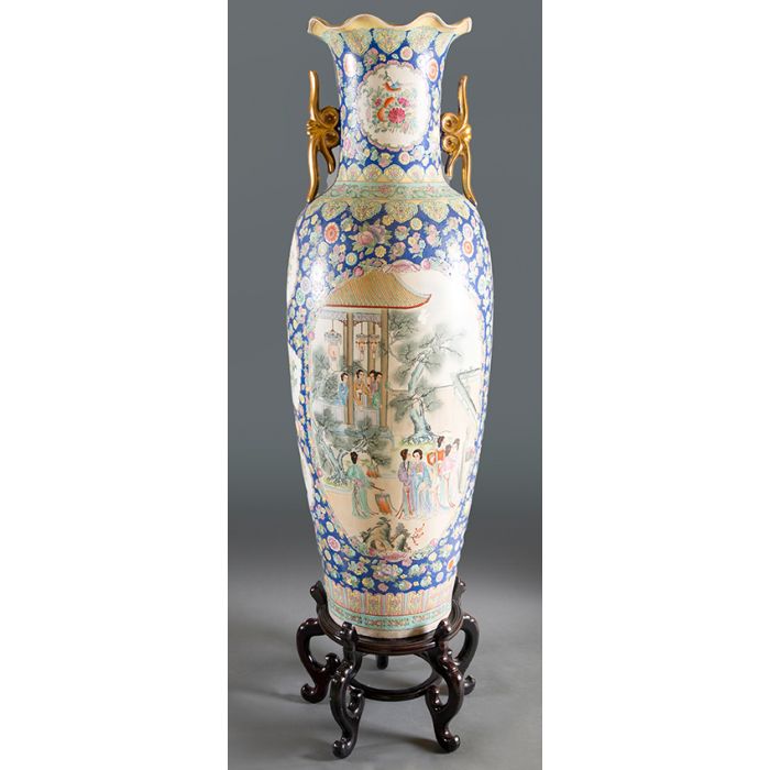 482-Grandes jarrones chinos en porcelana esmaltada con escenas
