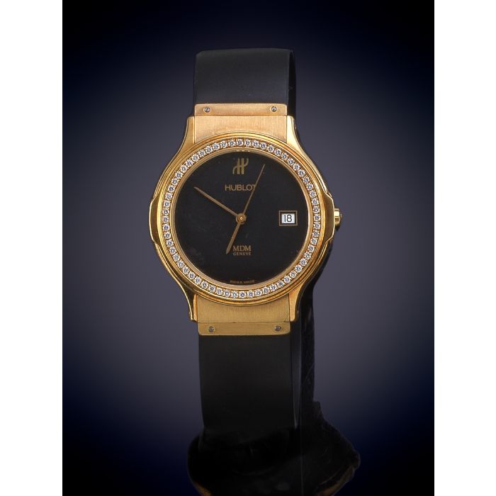 1101 HUBLOT RELOJ DE PULSERA CON CAJA EN ORO AMARILLO DE 18K CON