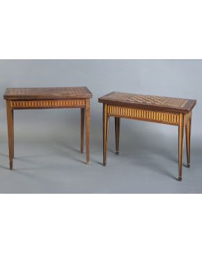 910-Lote de dos mesas de juego Carlos IV. C. 1800.