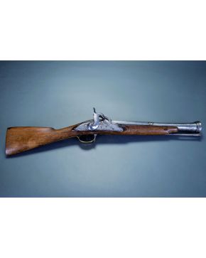 617-Trabuco español construido hacia 1840 a partir de un fusil de chispa utilizado en la Guerra de Independencia. Completo y muy bien conservado. Con ganc