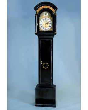 951-Reloj de antesala C. 1710. firmado por A.M. CREFSENER. London. 
