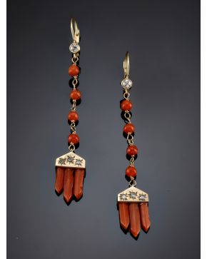6-PENDIENTES ANTIGUOS DE CORAL CON DIAMANTES. sobre una montura de oro amarillo de 18k.