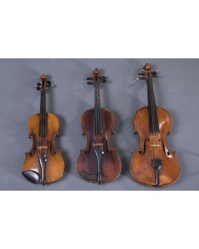542-Violin de niño. antiguo. En su estuche. Procedencia: Colección de un importante luthier español.