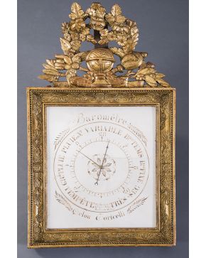 670-Barómetro francés con inscripción  PAR ROCHELLE OPTICIEN AUX BATIGNOLE MONCEAUX PURE D´ORLEANS. S. XIX. Con marco en madera tallada y dorada con gra