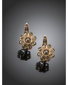 60-PENDIENTES ROSETÓN CON BRILLANTES TALLA ANTIGUA. Montura de oro amarillo de  18k 