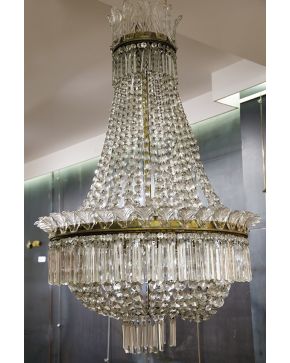 1010-Lámpara en bronce y cristal tallado y modelado.