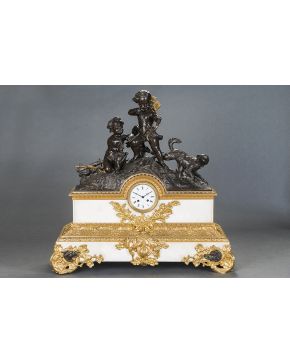 640-Gran reloj de sobremesa. Francia. s. XIX.