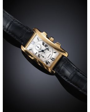 791-CARTIER TANK AMERICAN CHRONO Nº CC118180 ref 1730 Reloj de pulsera de caballero con caja de oro amarillo y correa de piel en negro.