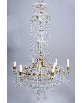 930-Elegante lámpara de techo de seies luces en cristal tallado con aplicaciones de lágrimas. flores y cuentas de cristal. 