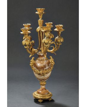 758-Candelabro de seis luces en bronce dorado. Francia. s. XIX.