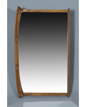 954-Espejo modernista en madera de roble con decoración de tréboles en las esquinas y detalles en marquetería. 