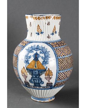 618-Gran jarra de arroba en cerámica de Talavera. 2ª mitad s. XIX.