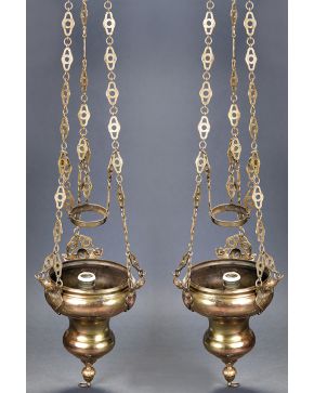 742-Dos lámparas votivas antiguas en bronce. España. s. XIX.