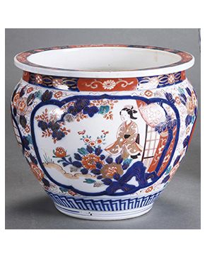 872-Pecera en porcelana Imari con decoración esmaltada a base de flores y gheisas en reserva.