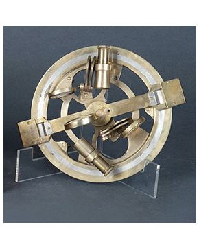 1198-Lote de dos instrumentos de medición ingleses. un Reflecting Circle. y el segundo con marcas Stanley G.T. Turnstile. 1923.