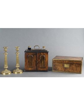 829-Caja escritorio portatil de barco. Inglaterra. s. XIX