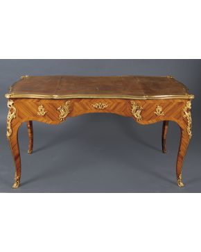 1034-Bureau plat estilo Luis XV.  Francia s. XIX.