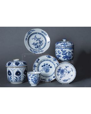 473-Lote en porcelana china. Compañía de Indias. s. XIX.
