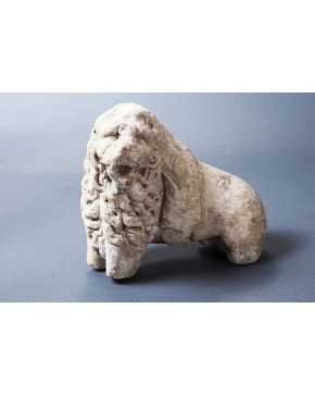 1232-Antigua escultura de fuente. Representando a un león en piedra.