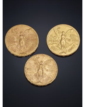 902-LOTE FORMADO POR TRES MONEDAS DE 50 PESOS MEXICANOS DE ORO PURO. DOS DE ELLAS AÑOS 1821 - 1947. LA TERCERA 1821 - 1924.