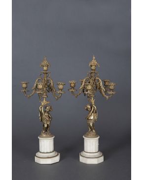 645-Pareja de candelabros de seis luces. Francia mediados s. XIX. 