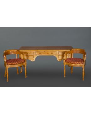 716-Lote formado por gran mesa de despacho y dos butacas de Artespaña en madera de pino. C. 1960.