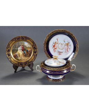 778-Lote en porcelana centroeuropea. siglos XIX-XX.  