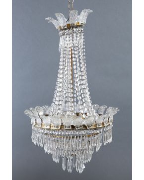 997-Lámpara de techo tipo globo con decoración de palmetas y cuentas de cristal. Desperfectos.