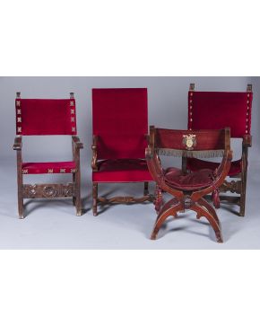1081-Lote de cuatro sillones del siglo XIX: uno estilo Luis XIII. silla de cadera y dos fraileros.