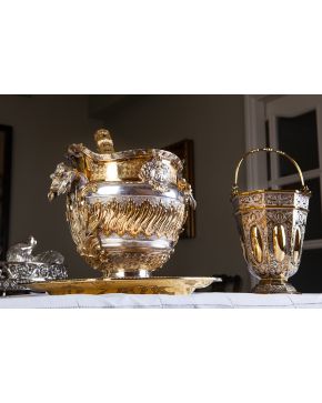 887-Excepcional champanera en plata sterling y baño de oro de TANE. México. Según modelo de Calude Ballin. 1744. Con marcas.