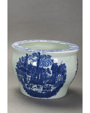 524-Macetero en porcelana inglesa estilo oriental. ff. s. XIX.