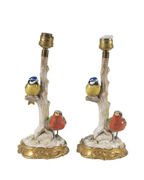288-Original pareja de pies de lámpara de sobremesa en porcelana de Vista Alegre. Portugal.