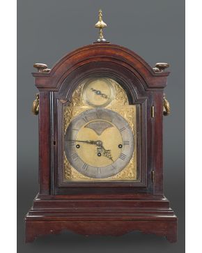 532-Reloj Bracket. Inglaterra c. 1750.