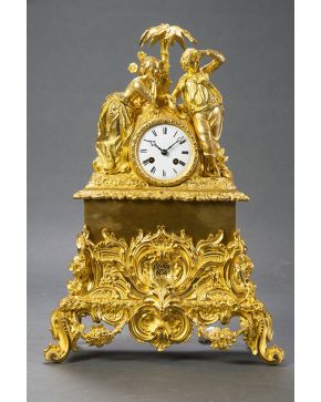 713-Gran reloj en bronce dorado. Francia Napoleón III. c. 1870.