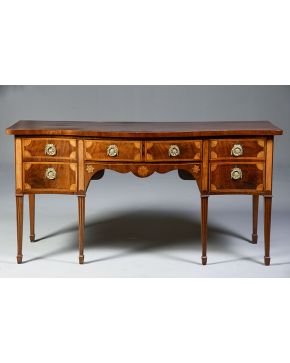 356-Elegante mueble aparador. ff. s. XVIII.