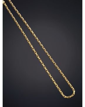 49-GARGANTILLA. FINO CORDÓN. DE ORO AMARILLO DE 18K. 