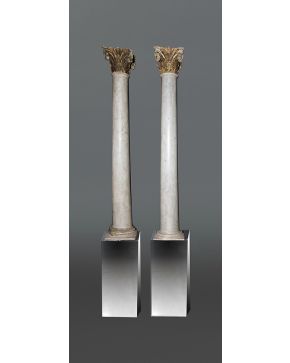 939-Pareja de columnas de mármol. Italia. s. XVIII.