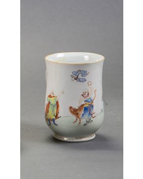 760-Original jarro antiguo con asa en porcelana china S.XIX