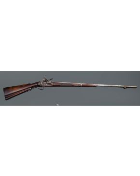 744-Lujosa escopeta de chispa fabricada hacia 1730 por el célebre arcabucero malagueño MATIAS QUERO. Con la llave tipo miquelete. el cañón y todos los apa