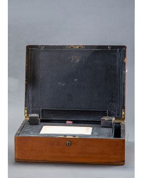 793-Caja escritorio de barco. s. XIX.