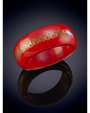 1003-BRAZALETE EN ROJO CAROLINA HERRERA