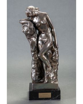 2020-AGUSTÍ GUASCH GOMEZ (Barcelona, 1913) Melangia" Escultura en bronce. Con firma y sello de fundición. Base en mármol negro. Altura: 35 cm. Con peana: 39 cm."