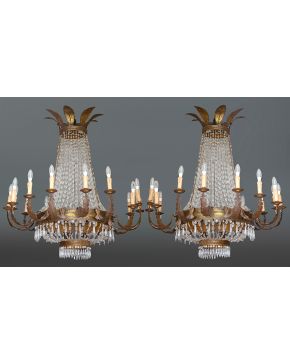 1021-Lámpara de techo estilo Imperio en metal dorado con decoración de palmetas y cuentas de cristal. Altura: 115 cm.