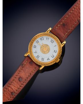 861-HERMES  RELOJ DE PULSERA PARA SEÑORA. CAJA Nº 316508. MOVIMIENTO SUIZO DE CUARZO. Esfera blanca con numeración arábi