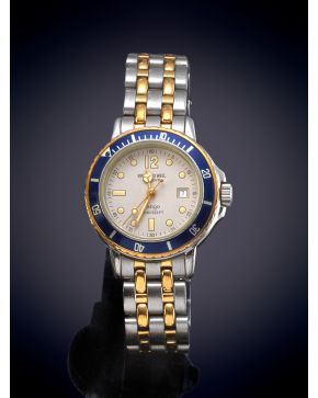 877-RAYMOND WEIL  RELOJ DE PULSERA, MODELO TANGO, PARA SEÑORA CON CAJA Y BRAZALETE EN ACERO. 