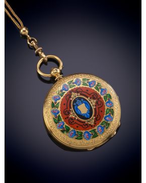 1038-RELOJ DE BOLSILLO SABONETA DE DAMA. CAJA EN ORO AMARILLO DE 18K CON ESMALTES. Esfera isabelina con nuemración romana en 